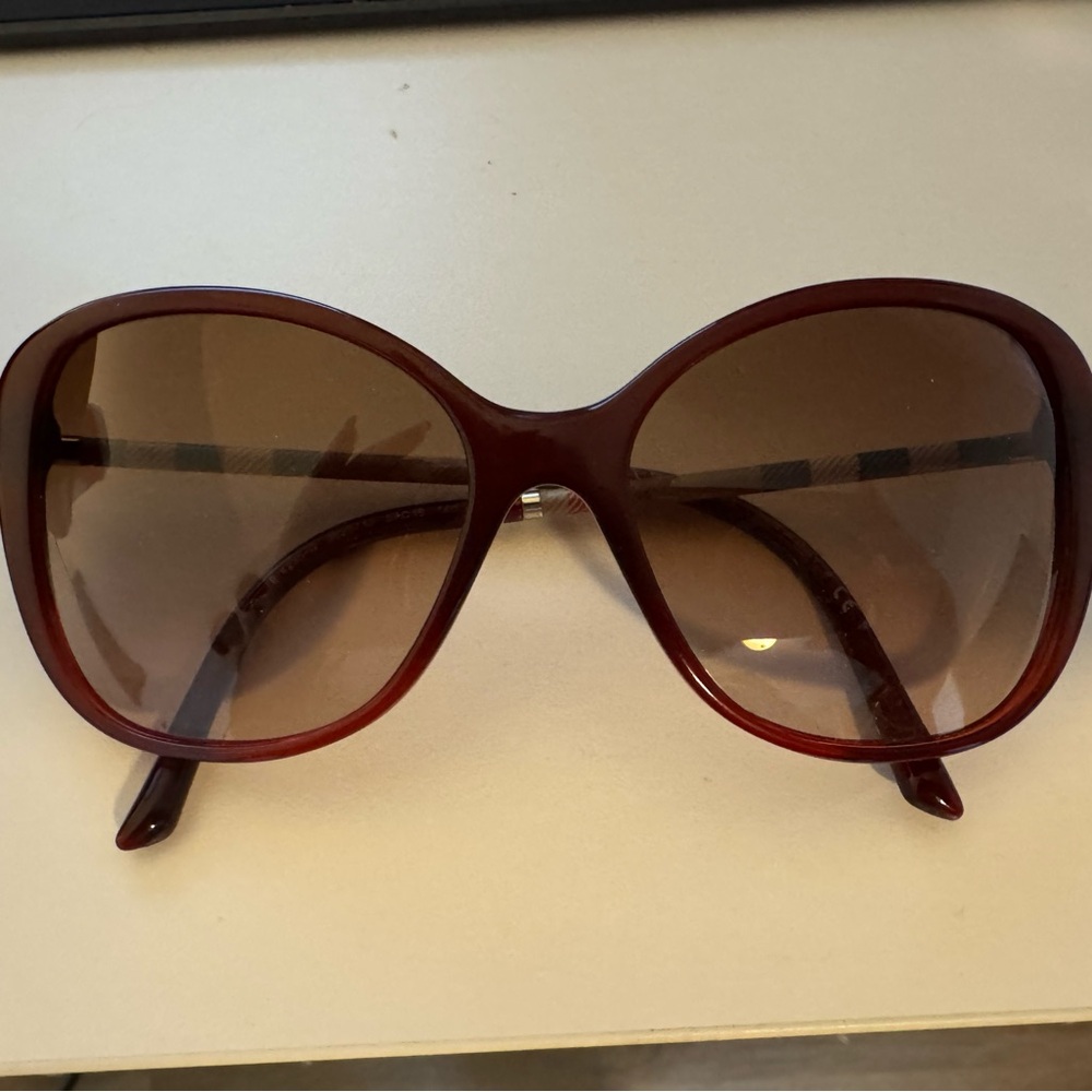 Burberry sunglasses